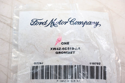 New OEM Ford XW4Z-6C519-AA Grommet Assembly NOS