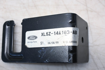 New OEM Ford XL5Z-14A163-AB Wiring Connector Bracket NOS