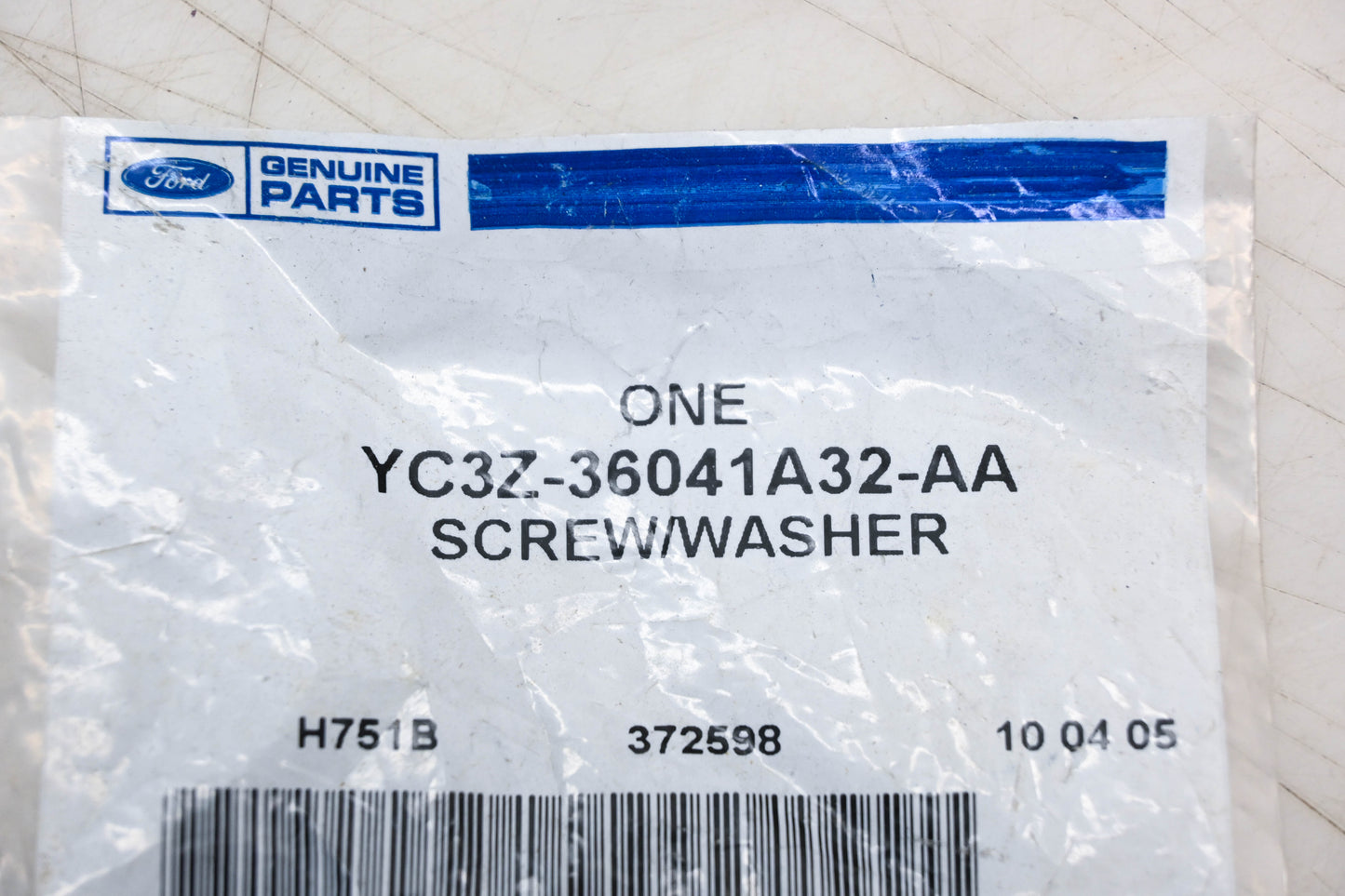 New OEM Ford YC3Z-36041A32-AA Screw & Washer Assembly NOS