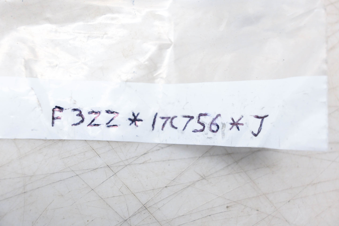 New OEM Ford F32Z-17C756-J Retainer NOS