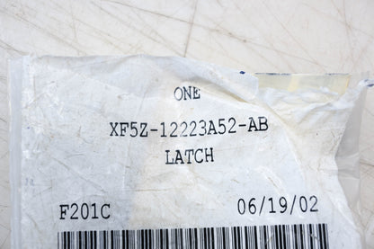 New OEM Ford XF5Z-12223A52-AB Latch Kit NOS