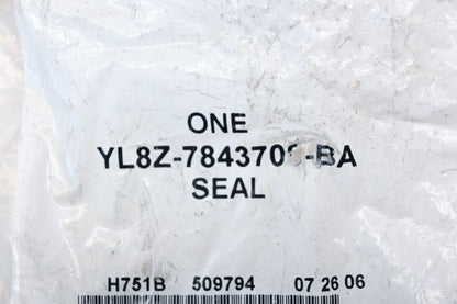 New OEM Ford YL8Z-7843709-BA Seal NOS