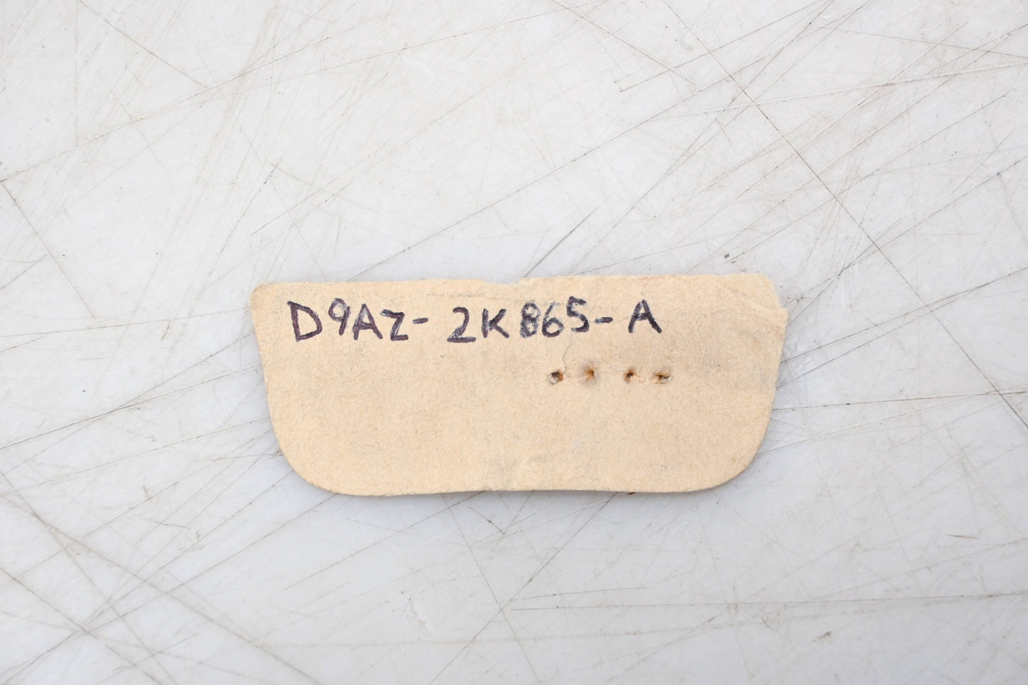 New OEM Ford D9AZ-2K865-A Retainer NOS