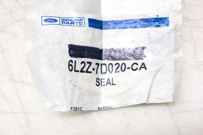 New OEM Ford 6L2Z-7D020-CA Seal NOS