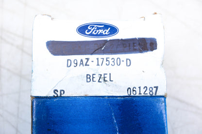 New OEM Ford D9AZ-17530-D Interior Mirror Bezel Assembly Kit NOS