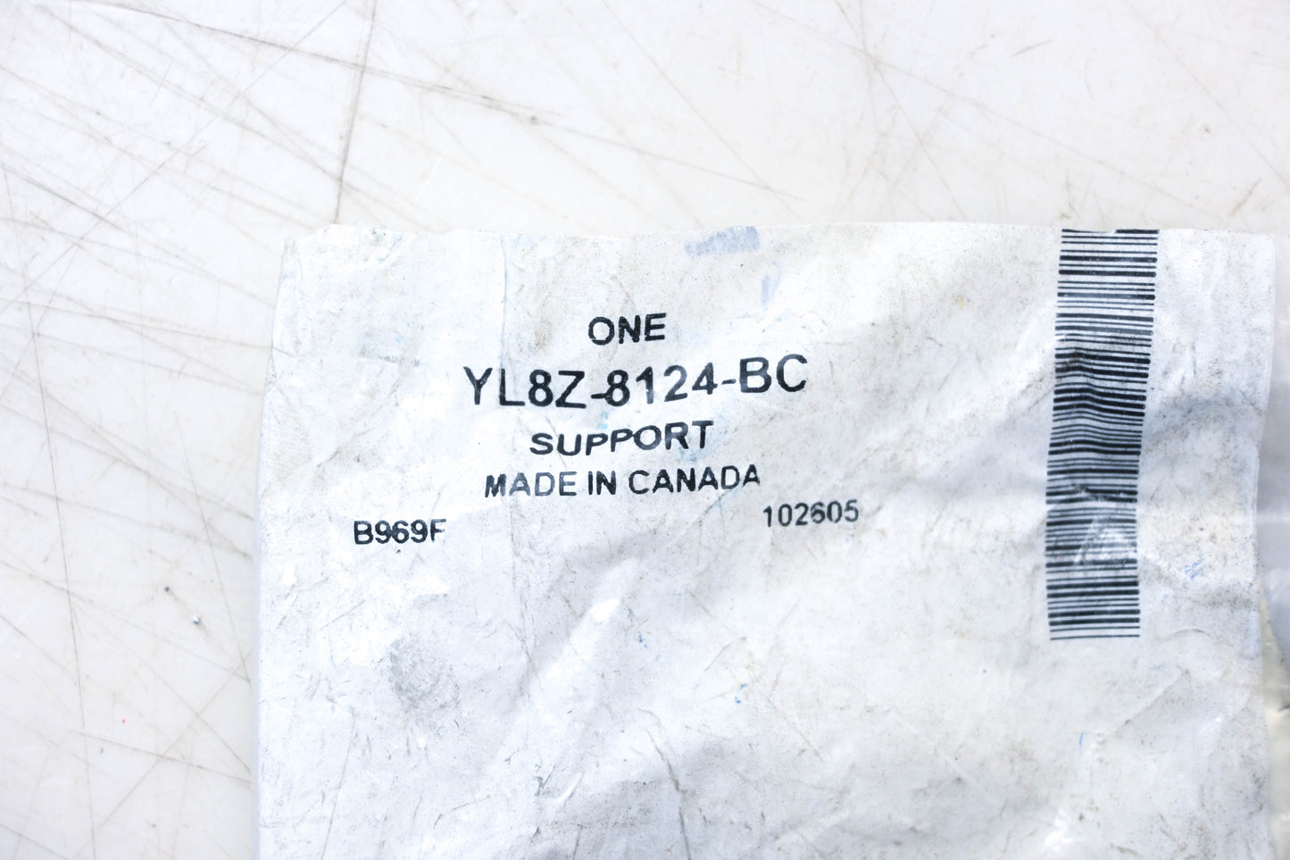 New OEM Ford YL8Z-8124-BC Radiator Support Insulator NOS