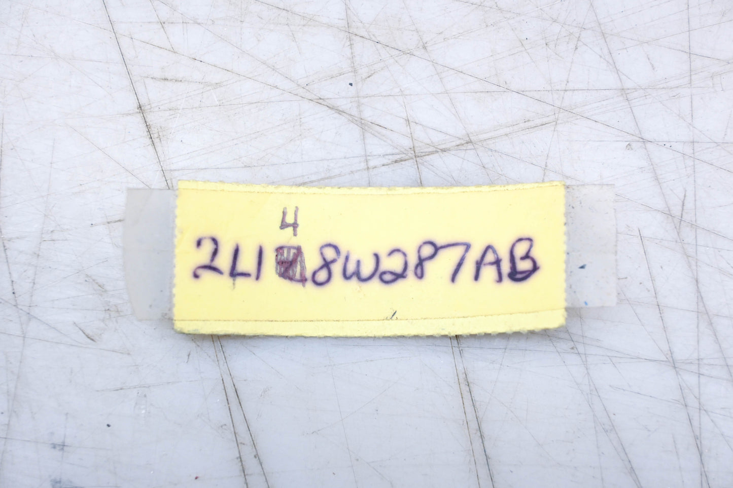 New OEM Ford 2L14-8W287-AB, 2L1Z-8W287-AB Hose Bracket NOS