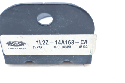 New OEM Ford 1L2Z-14A163-CA Wiring Clip NOS