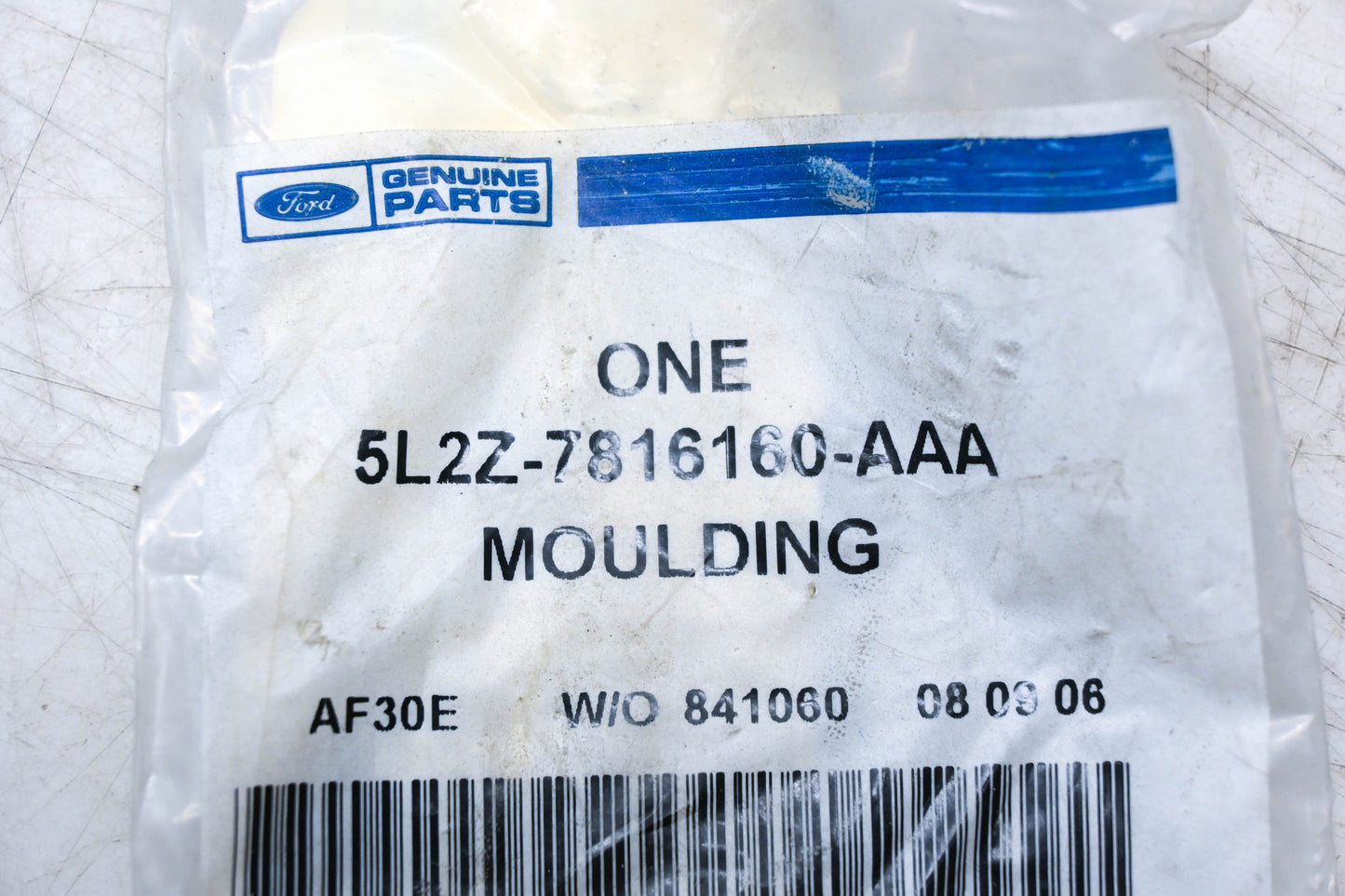 New OEM Ford 5L2Z-7816160-AAA Moulding NOS