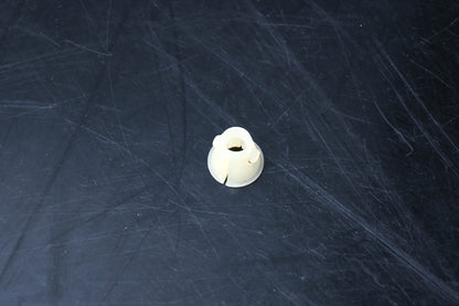 New OEM Ford E8GY-13N129-A Clip NOS