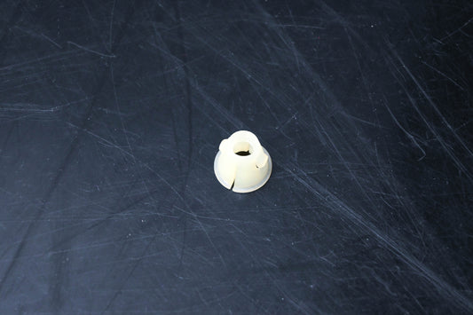 New OEM Ford E8GY-13N129-A Clip NOS