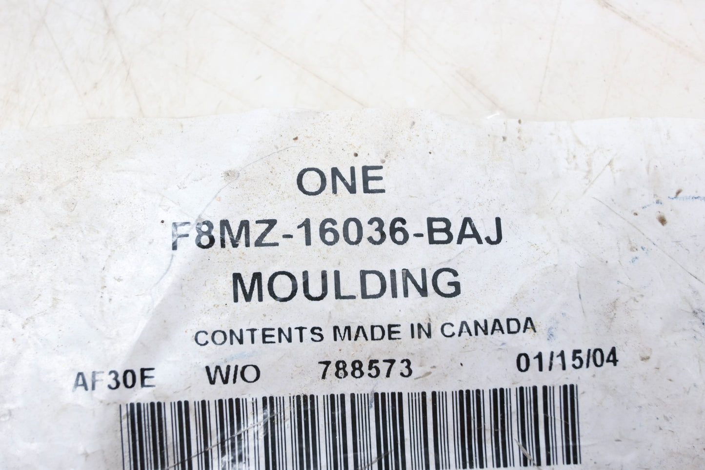 New OEM Ford F8MZ-16036-BAJ Right Side Body Moulding NOS