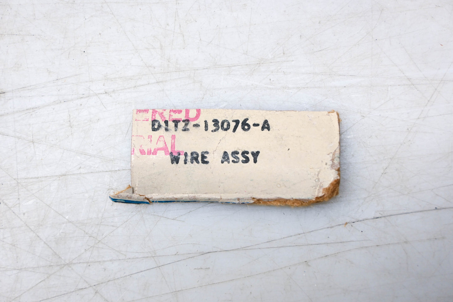 New OEM Ford D1TZ-13076-A Headlamp Socket & Wire Assembly NOS
