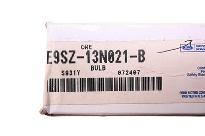 New OEM Ford E9SZ-13N021-B Headlamp Bulb Assembly NOS