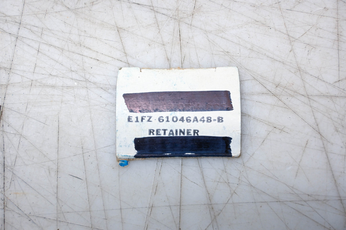 New OEM Ford E1FZ-61046A48-B Retainer NOS