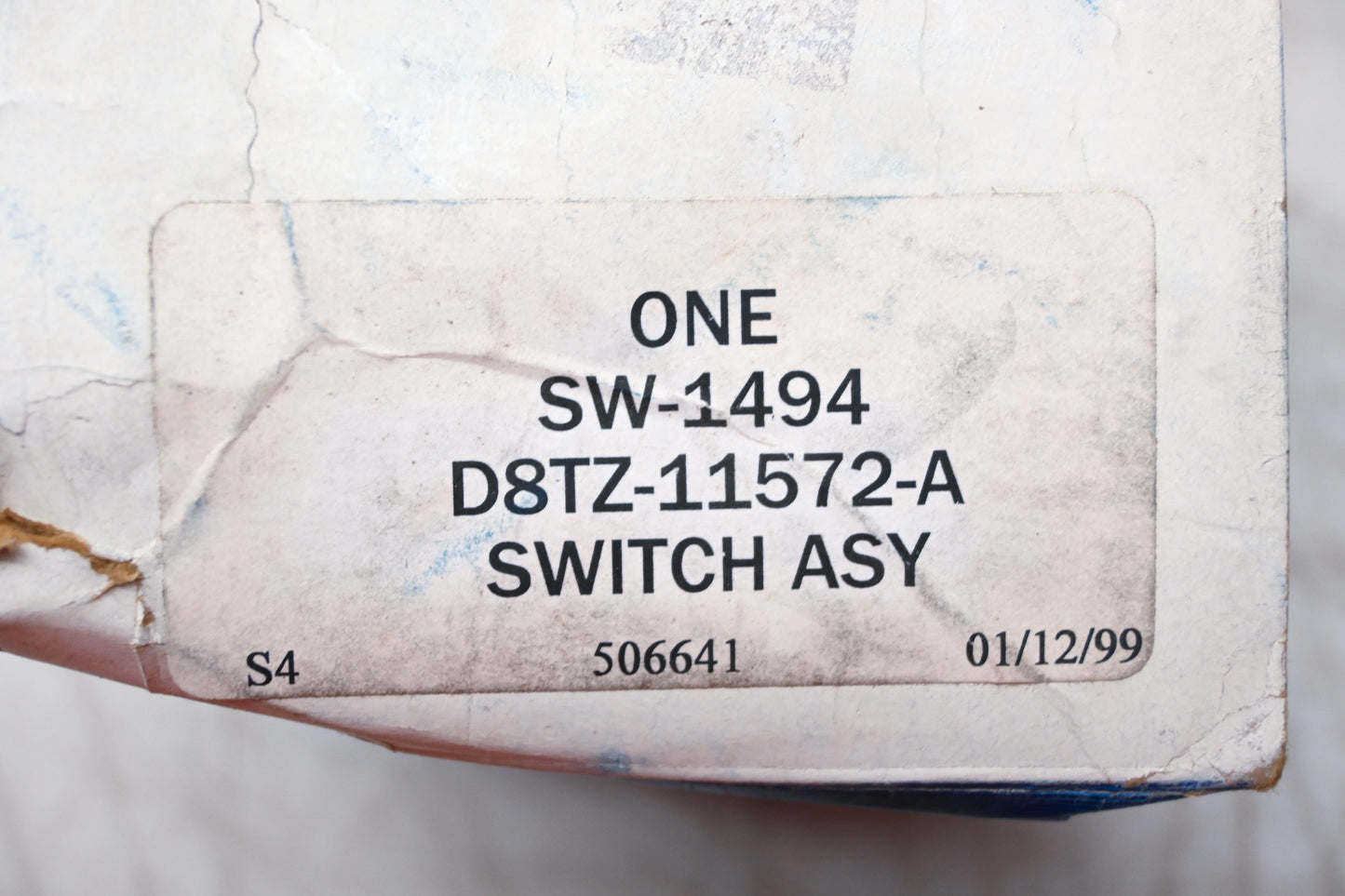 New OEM Ford SW-1494, D8TZ-11572-A Ignition Starter Switch Assembly NOS