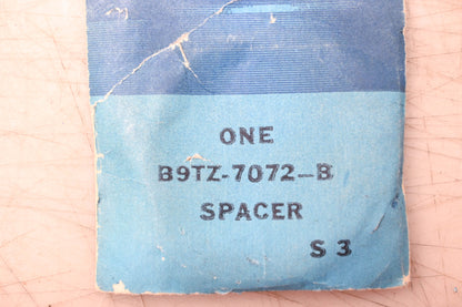 New OEM Ford B9TZ-7072-B Output Shaft Washer NOS