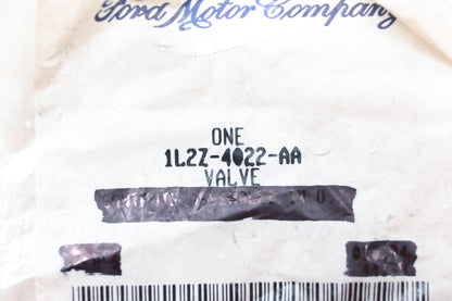 New OEM Ford 1L2Z-4022-AA Front Axle Vent Valve NOS