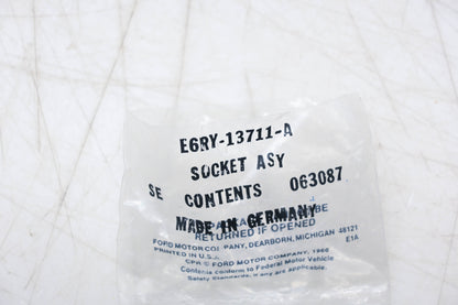 New OEM Ford E6RY-13711-A Socket Assembly Kit NOS