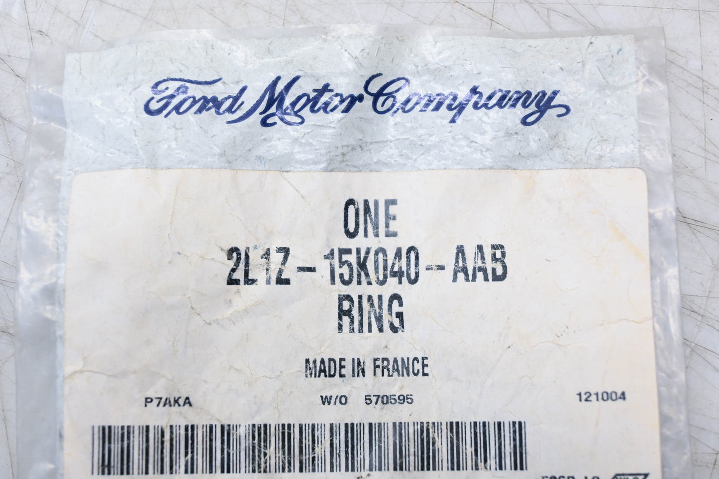 New OEM Ford 2L1Z-15K040-AAB Cigar Lighter Retaining Ring NOS