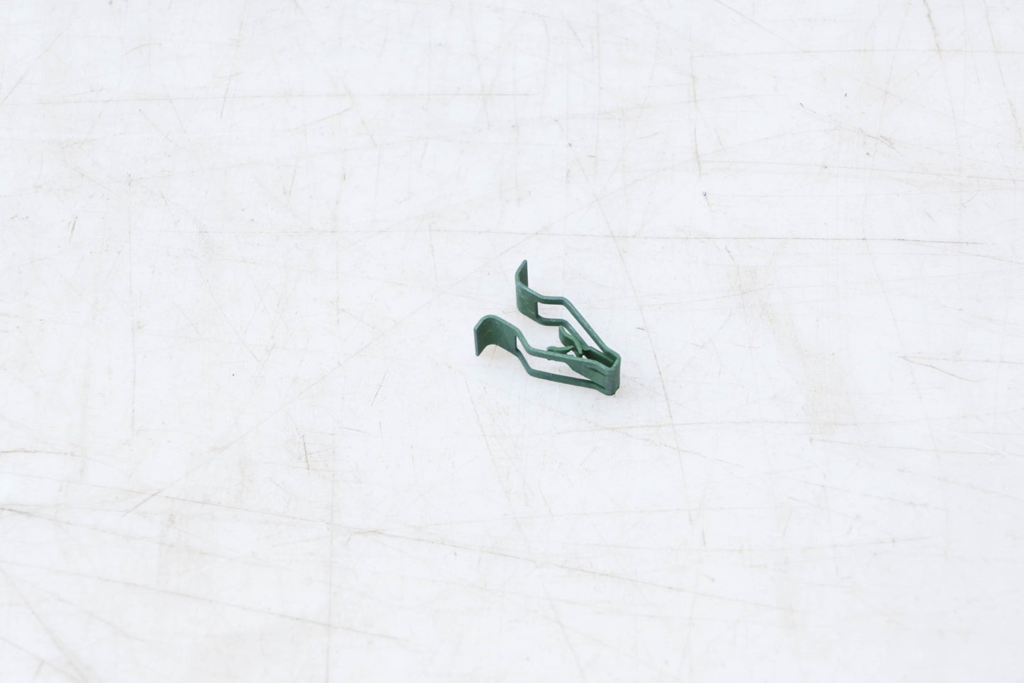 New OEM Ford 2L1Z-78517C40-AA Retainer NOS