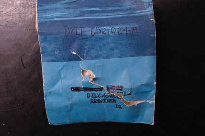 New OEM Ford D7LB-621024-A Retainers Qty 4 NOS