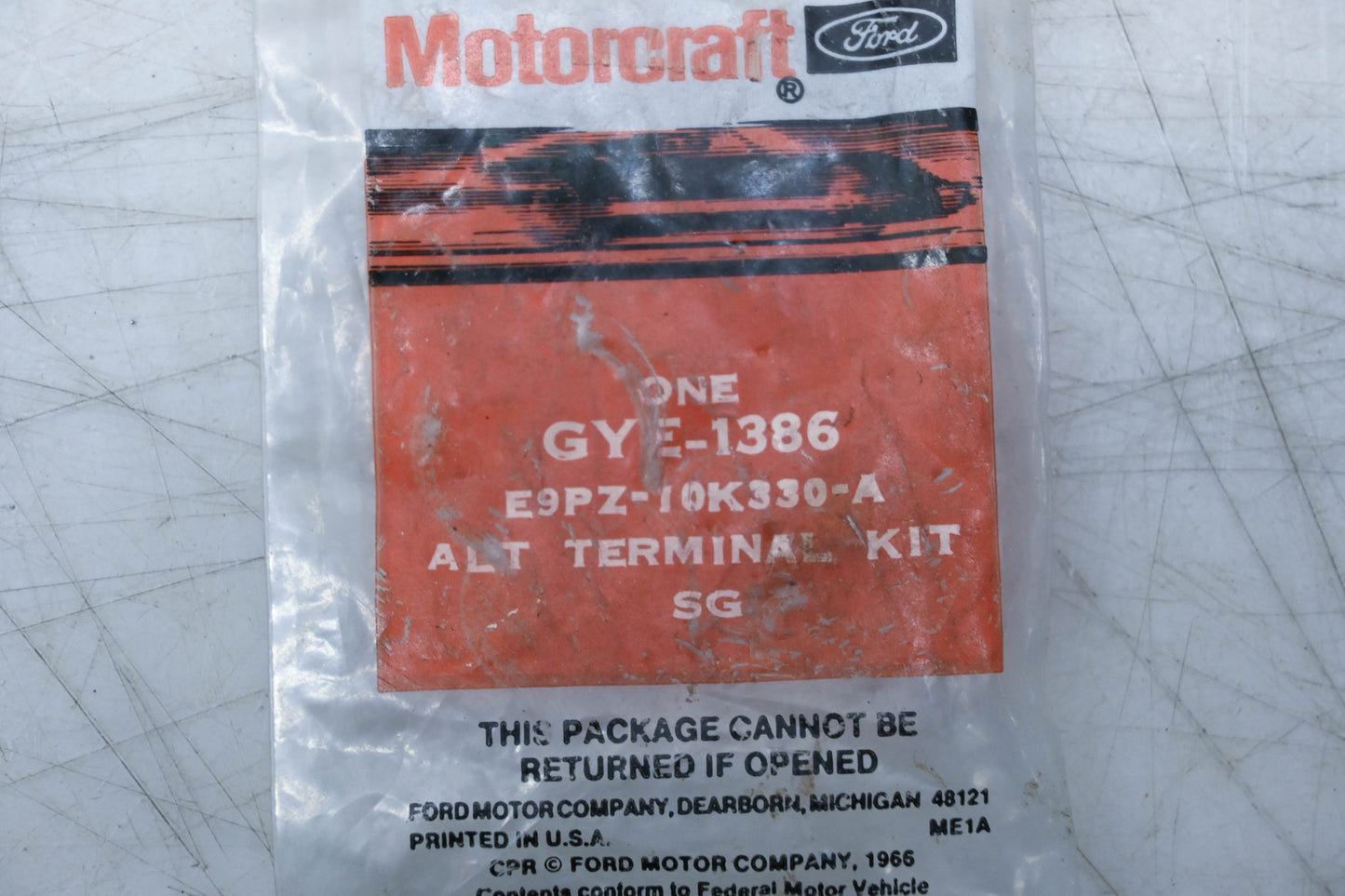 New OEM Motorcraft GYE-1386, E9PZ-10K330-A Alternator Terminal Kit NOS