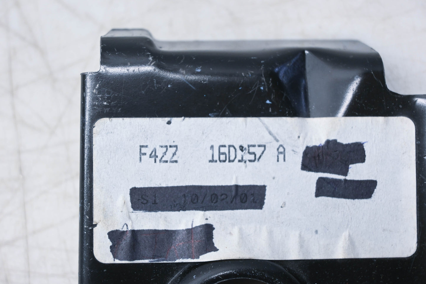 New OEM Ford F4ZZ-16D157-A Fender Mounting Bracket NOS