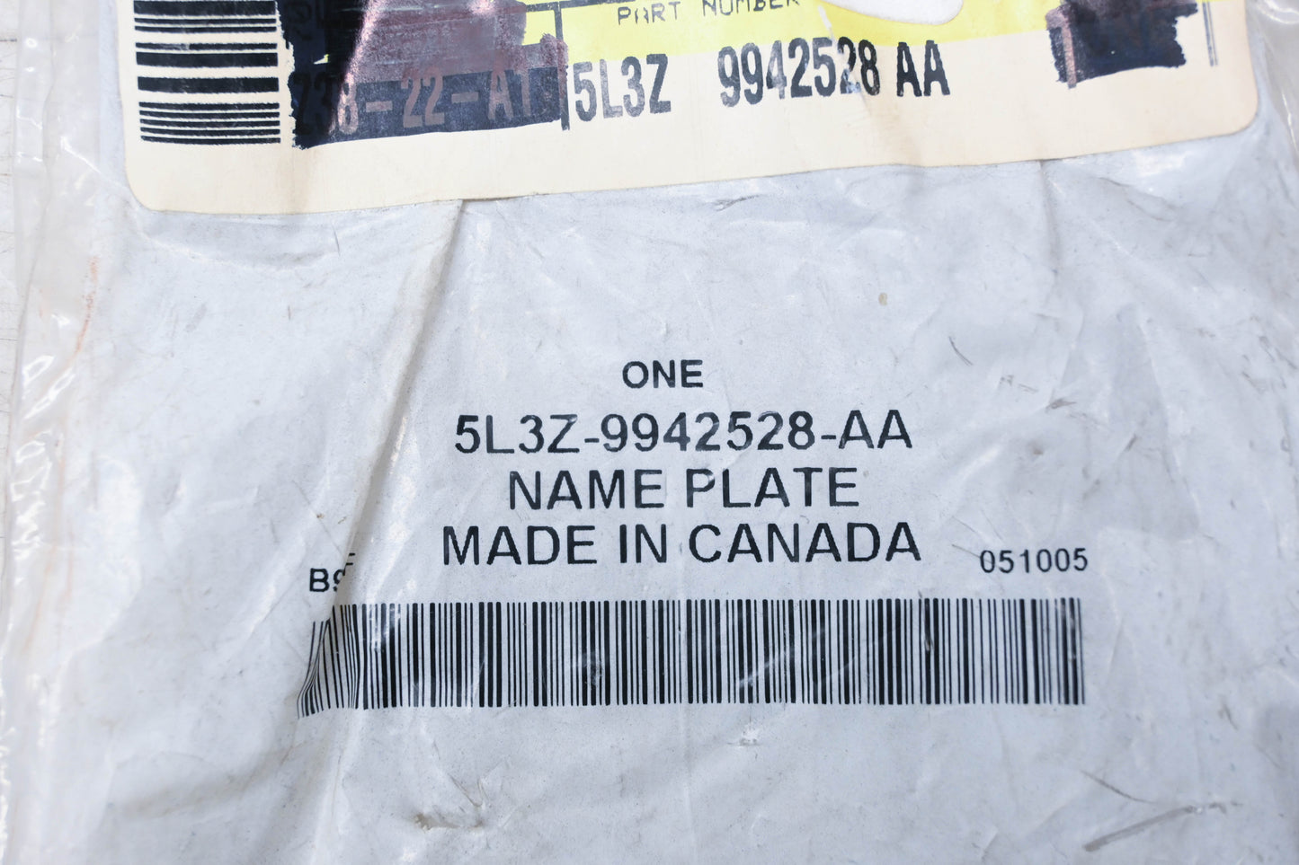 New OEM Ford 5L3Z-9942528-AA Lincoln Emblem Nameplate NOS