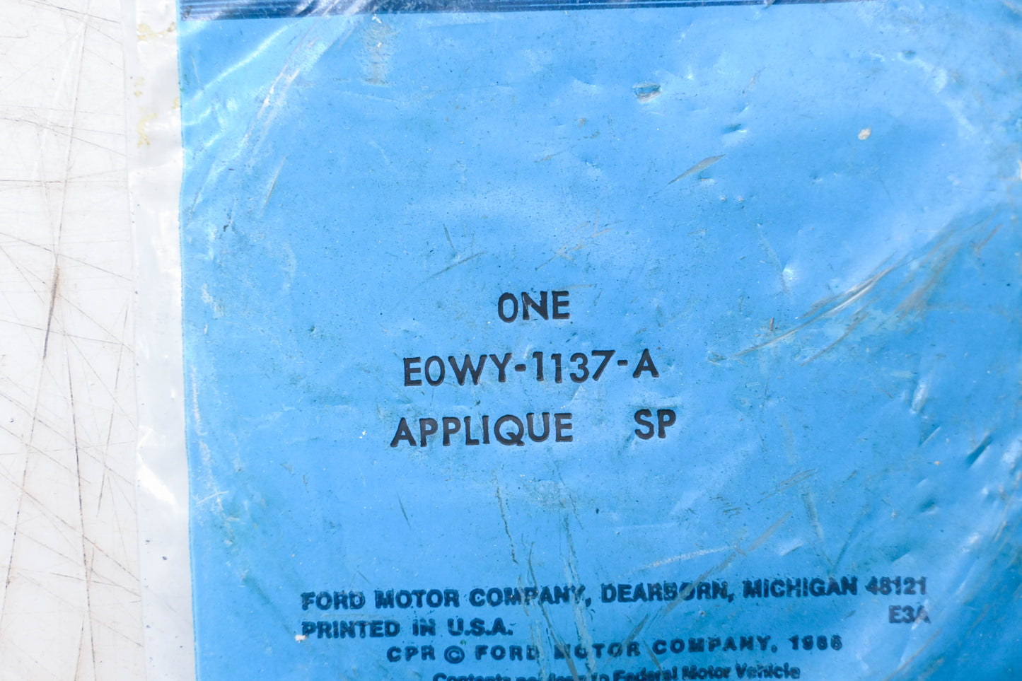 New OEM Ford EOWY-1137-A Wheel Center Cap Applique NOS