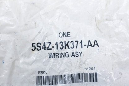 New OEM Ford 5S4Z-13K371-AA Socket & Wiring Assembly NOS