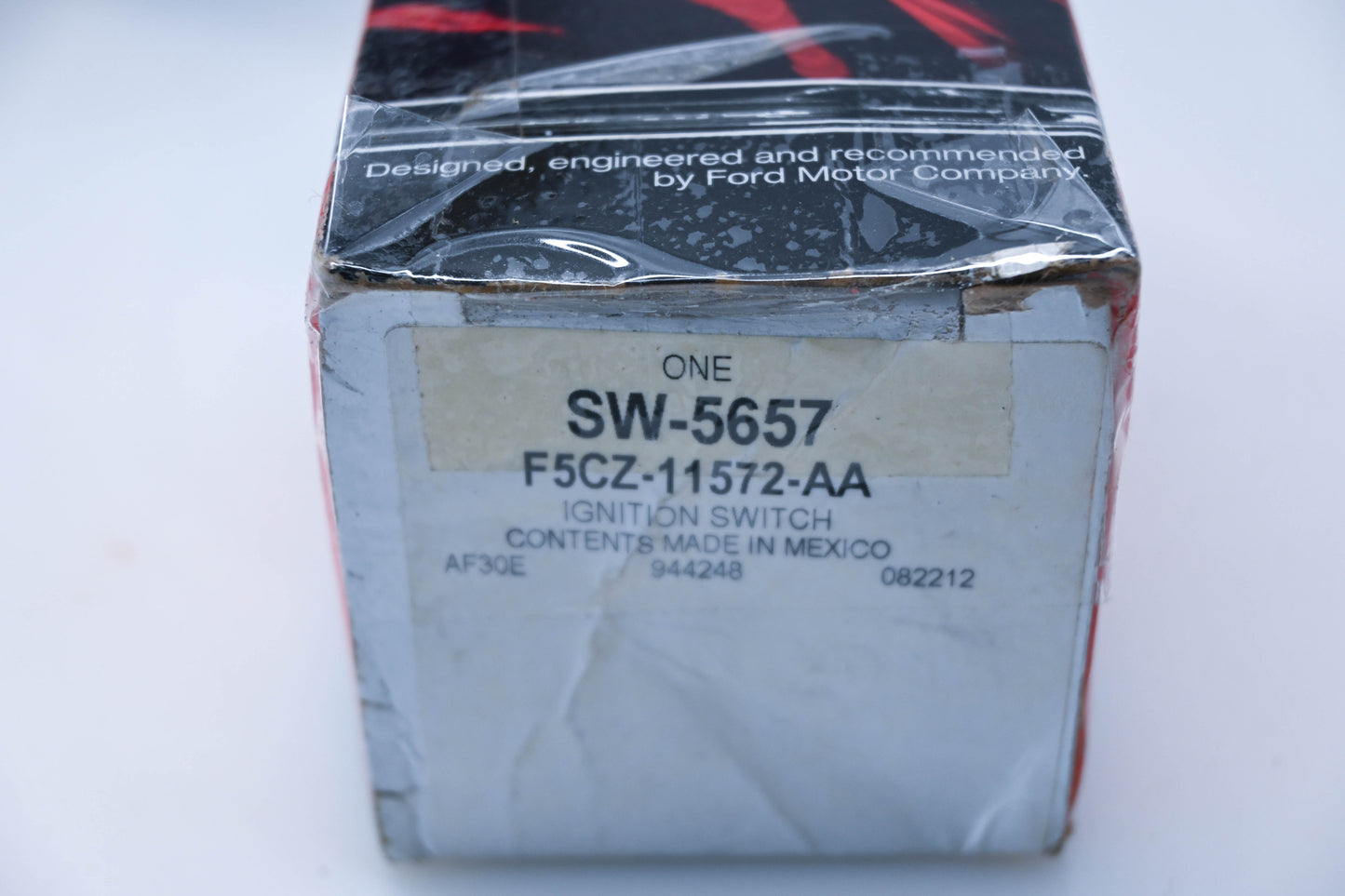 New OEM Motorcraft SW-5657, F5CZ-11572-AA Ignition Switch Assembly NOS