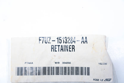 New OEM Ford F7UZ-1513284-AA Retainers Qty 2 NOS