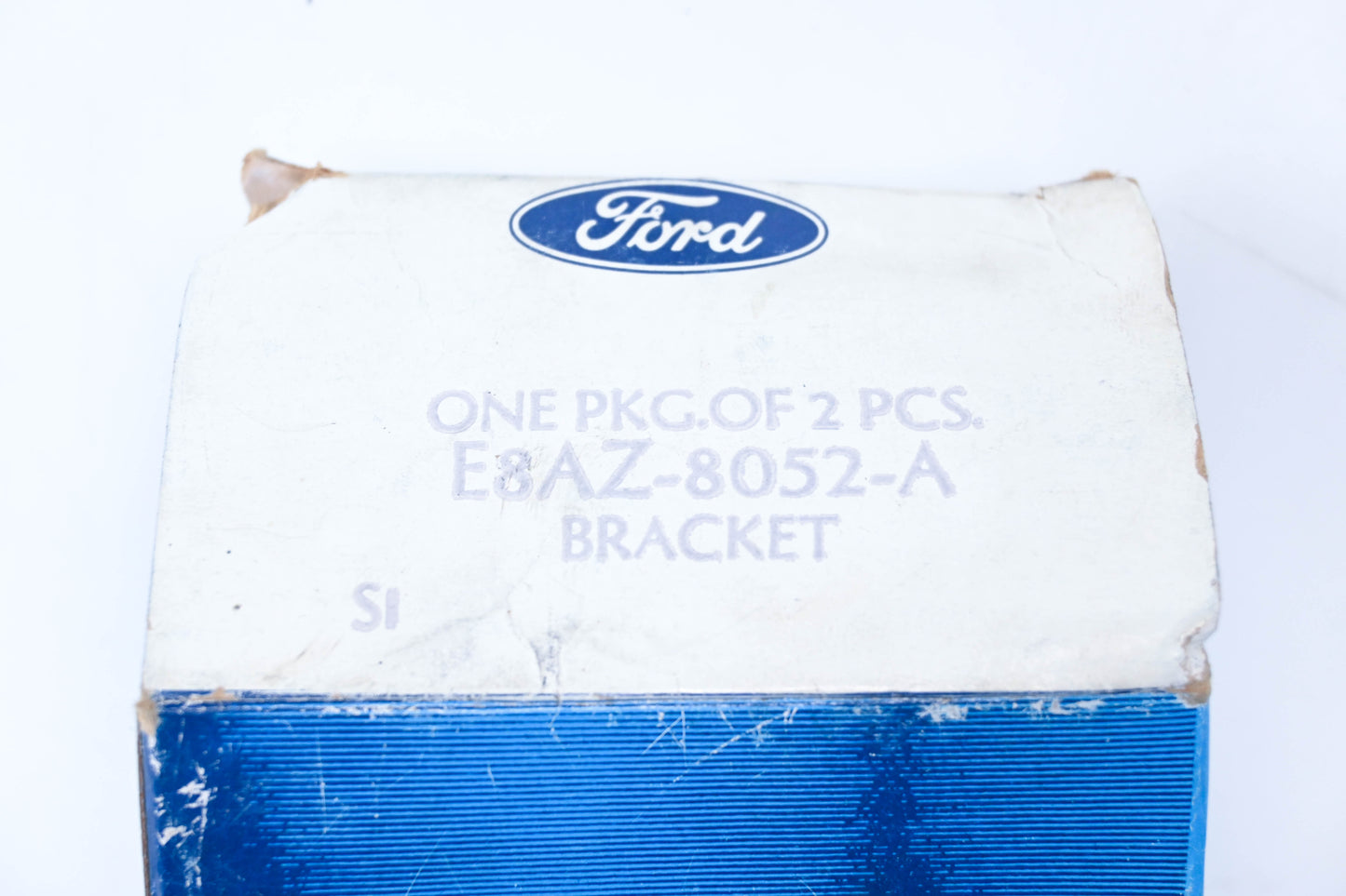 New OEM Ford E8AZ-8052-A Lower Radiator Bracket Kit NOS