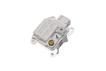 New OEM Motorcraft GR-819, F5RZ-10316-B Regulator/ Alternator Assembly NOS