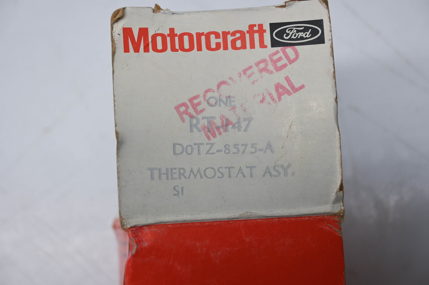 New OEM Motorcraft RT-147, DOTZ-8575-A Engine Coolant Thermostat Assembly NOS