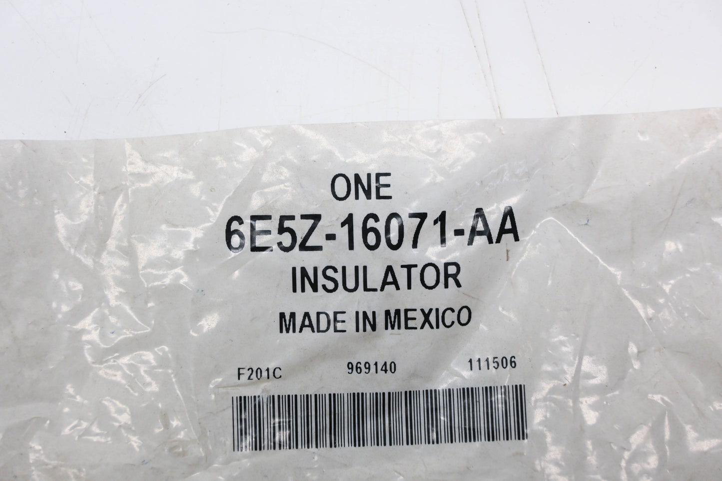 Ford 6E5Z-16071-AA Left Side Fender Mounting Insulator NOS