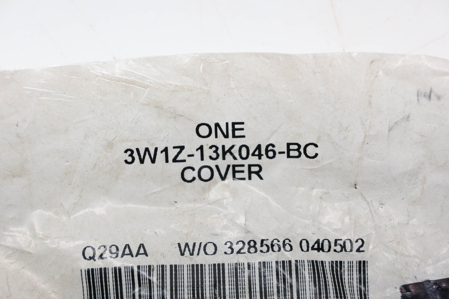 Ford 3W1Z-13K046-BC Headlight Cap/ Cover NOS
