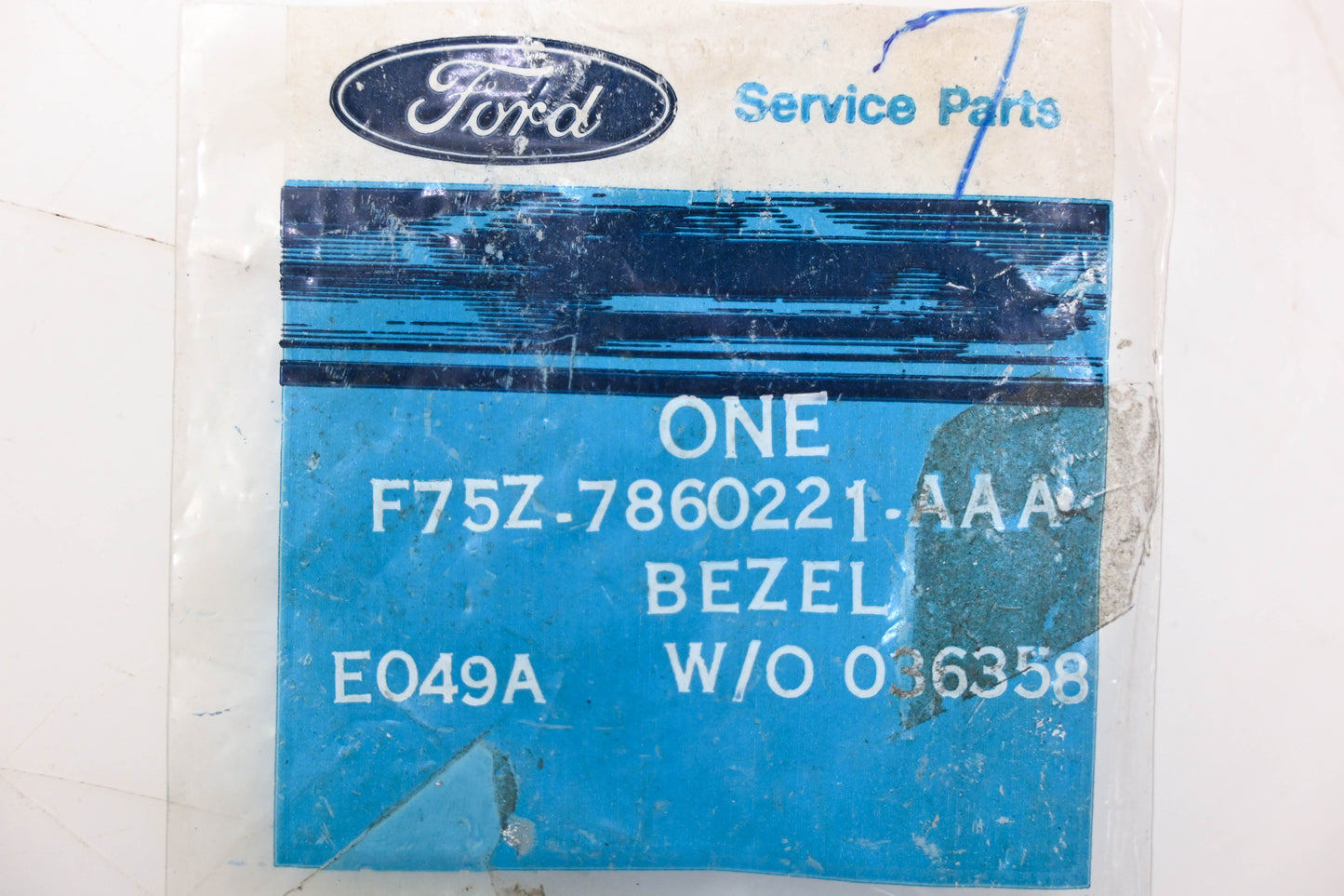 Ford F75Z-7860221-AAA Seat Belt Guide Bezel NOS