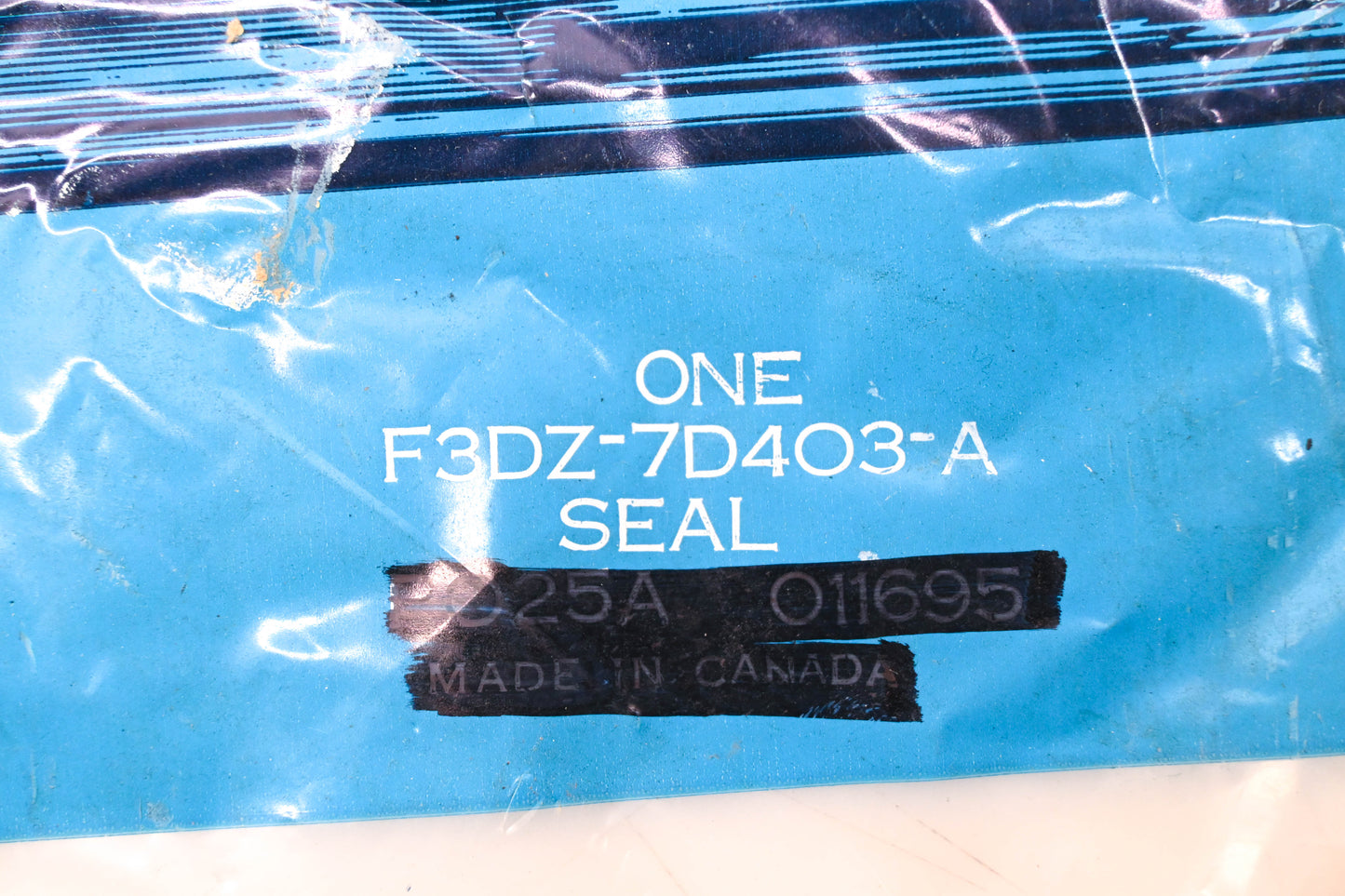New OEM Ford F3DZ-7D403-A Reverse Clutch Lip Seal NOS
