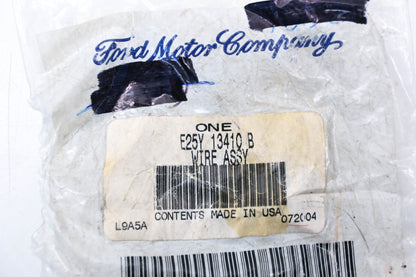 New OEM Ford E25Y-13410-B Marker Lamp Socket & Wiring Assembly NOS