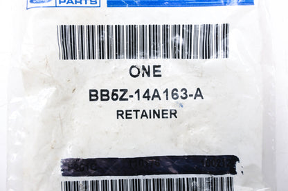 New OEM Ford BB5Z-14A163-A Retainer NOS