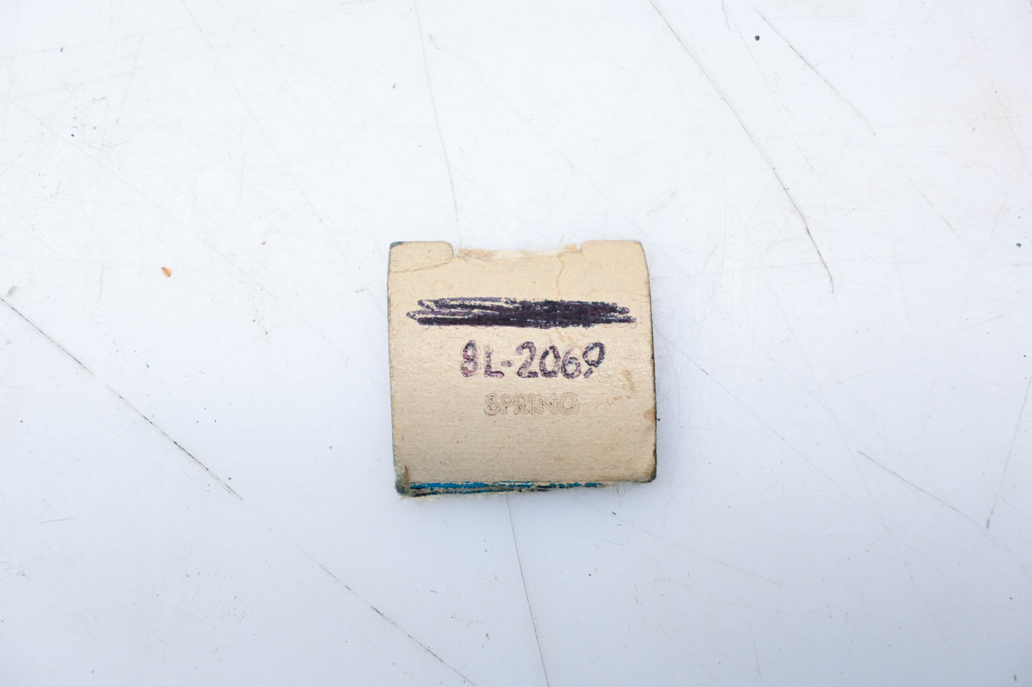 New OEM Ford 8L-2069 Rear Brake Shoe Pins Qty 4 NOS