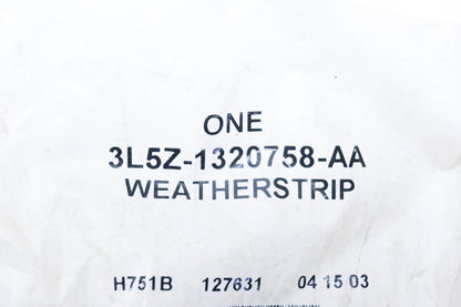 New OEM Ford 3L5Z-1320758-AA 9.5" Lower Door Weatherstrip NOS