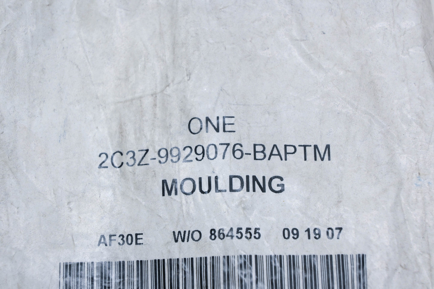 New OEM Ford 2C3Z-9929076-BAPTM Body Side Moulding NOS