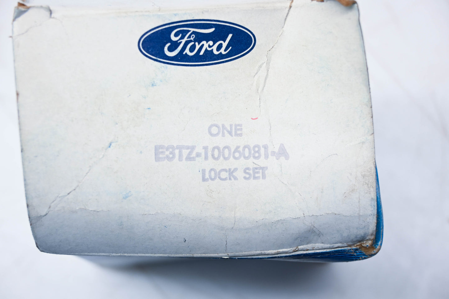 New OEM Ford E3TZ-1006081-A Glove Box Lock Kit NOS