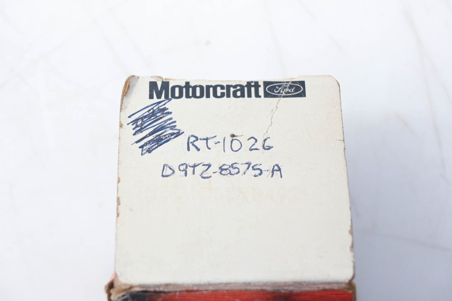 New OEM Motorcraft RT-1026, D9TZ-8575-A Engine Coolant Thermostat Assembly NOS