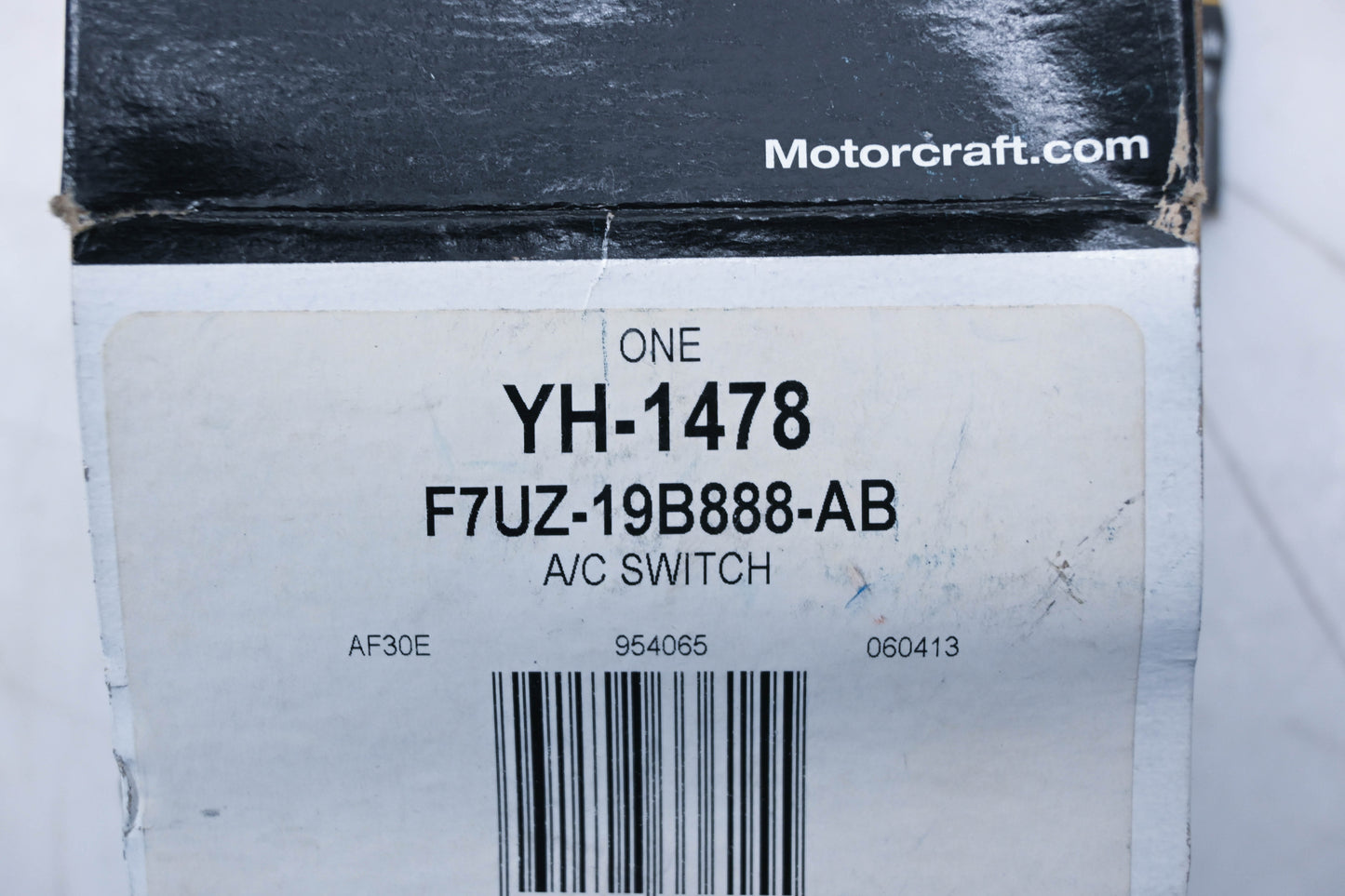 New OEM Motorcraft YH-1478, F7UZ-19B888-AB Heater Valve Control Switch Assembly NOS