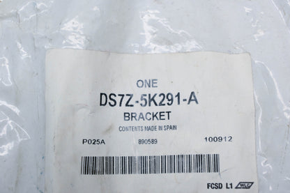New OEM Ford DS7Z-5K291-A Rear Exhaust Pipe Mounting Bracket NOS