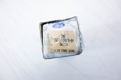 New OEM Ford F6DZ-13A875-BA Horn Switch Assembly NOS